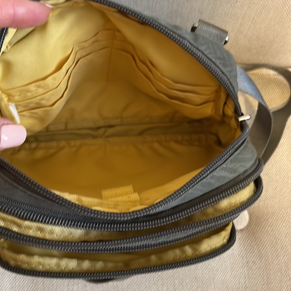 Baggallini Crossbody Or Belt Bag - Picture 5 of 7